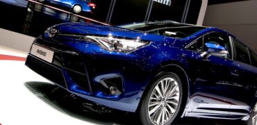 Toyota Avensis relookée  élégante japonaise