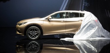 Salon de Francfort  Q30, la Classe A revisitée par Infiniti