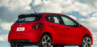 Peugeot 208 GT vue de derrière