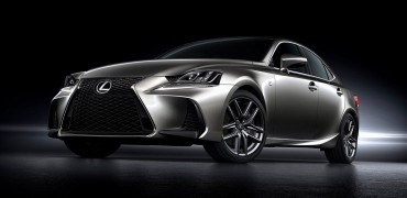 Lexus IS restylage - Photo issue du compte facebook officiel de Lexus.