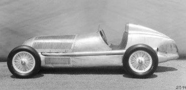 Der Silberpfeil: Der Mercedes-Benz W 25 trug als erster Rennwagen diese Bezeichnung. Die Nibel-Konstruktion war in den Jahren 1934 bis 1937 sehr erfolgreich im internationalen Renngeschehen.