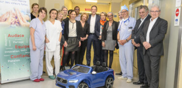 Volvo offre des voitures électriques pour les enfants hospitalisés