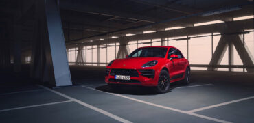 Le Porsche Macan GTS (ici en rouge)