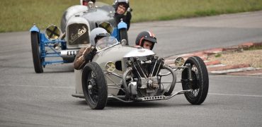 Epoqu'Auto : Une Morgan Super sport 1934 et une Standford Grand sport 1929 sur l'anneau de Montlhery