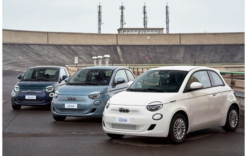 La Fiat 500e explose Tesla en Europe !