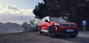 L'incroyable success story du Scenic, voiture de l'année 2024 !